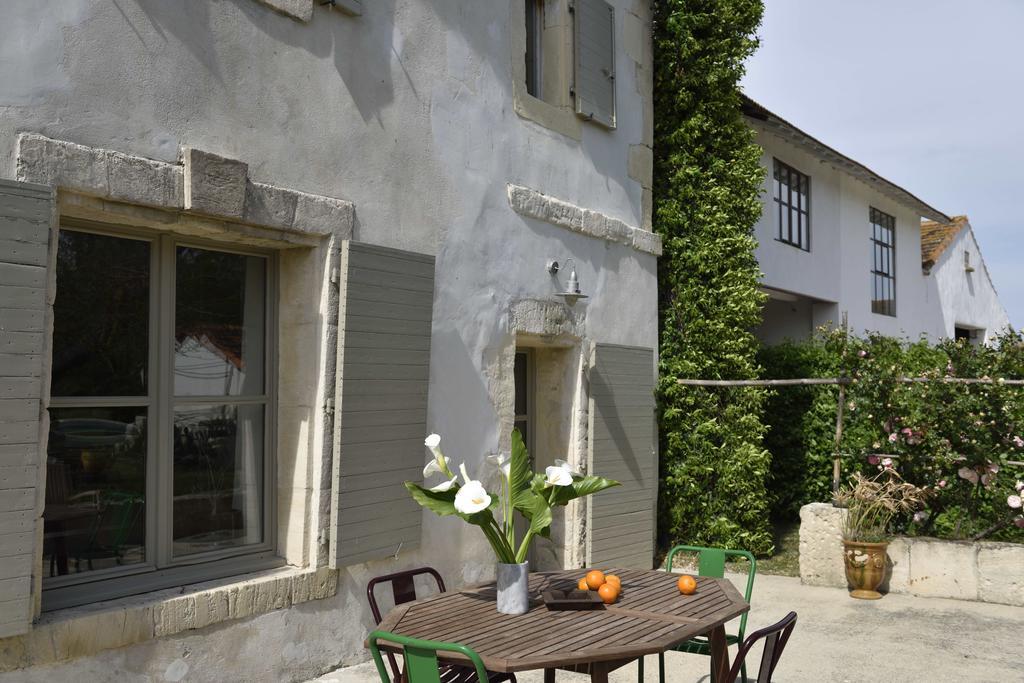 Mas De Bouvet En Camargue Bed & Breakfast Albaron Dış mekan fotoğraf
